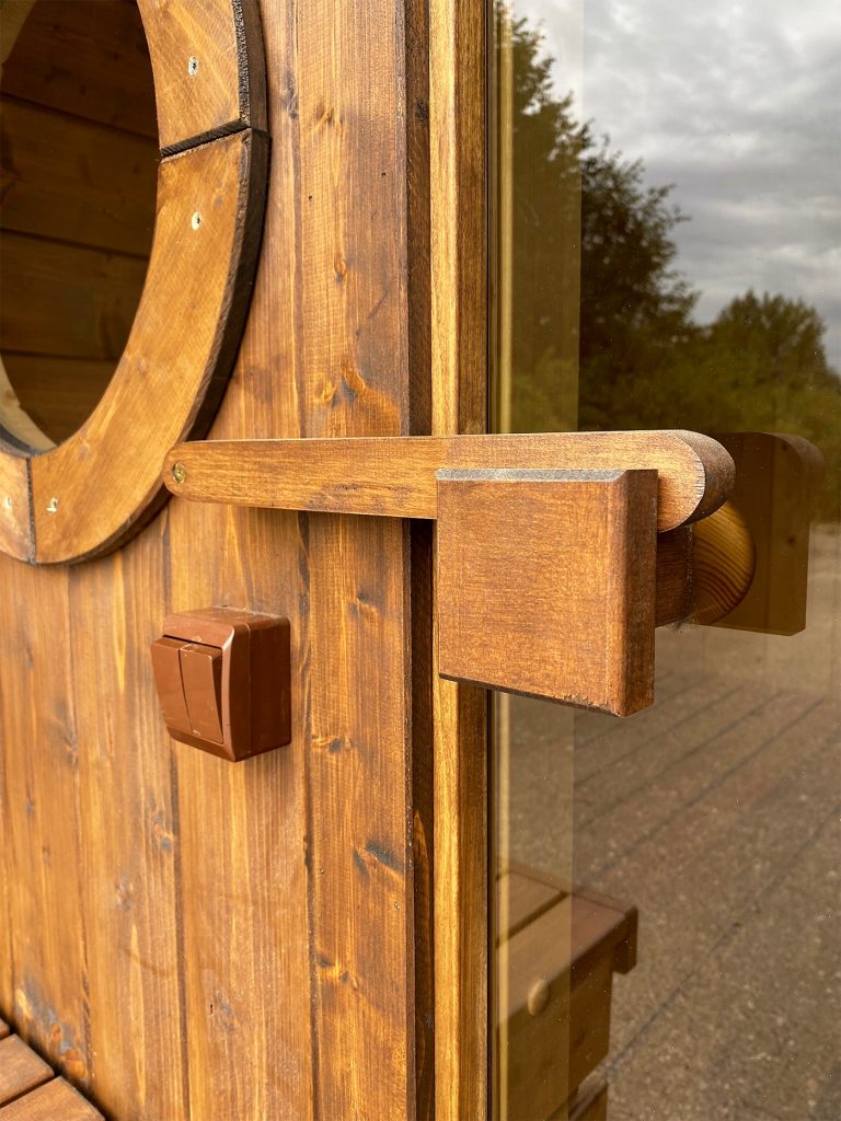 barrel sauna handle